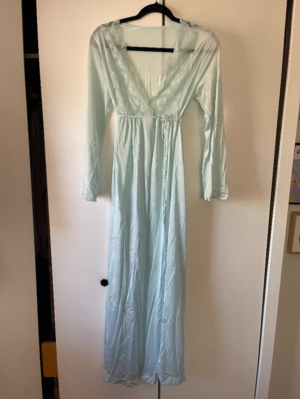 Light blue vintage robe/nightdress/nightgown